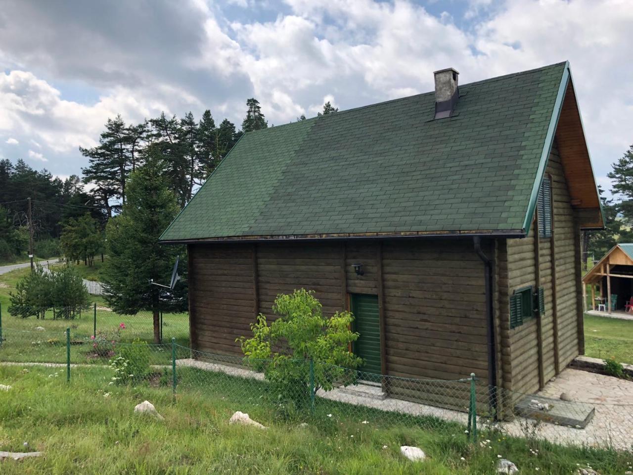 Kuca U Borju - House In Pines Apartment Zabljak  Exterior photo